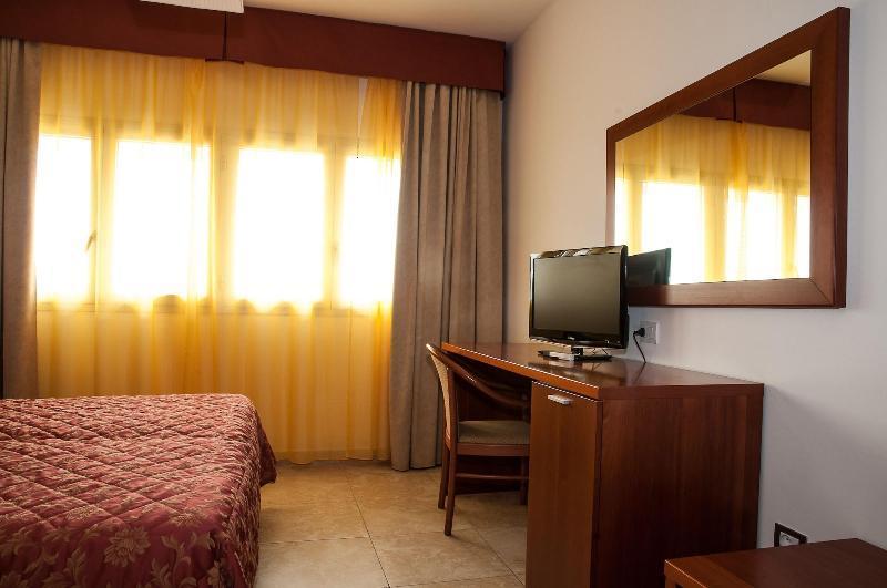 Hotel Demar Olbia Eksteriør billede