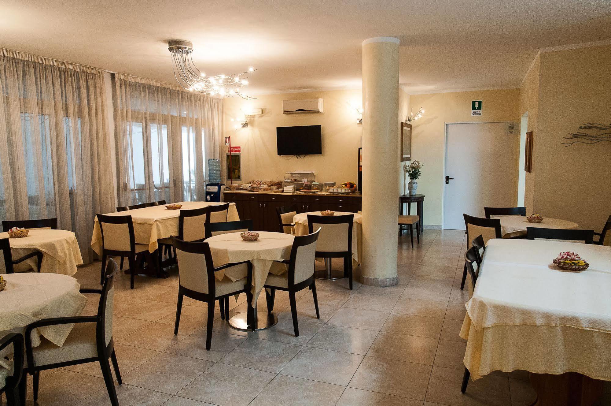 Hotel Demar Olbia Eksteriør billede