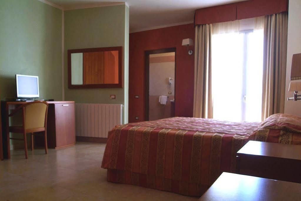 Hotel Demar Olbia Eksteriør billede